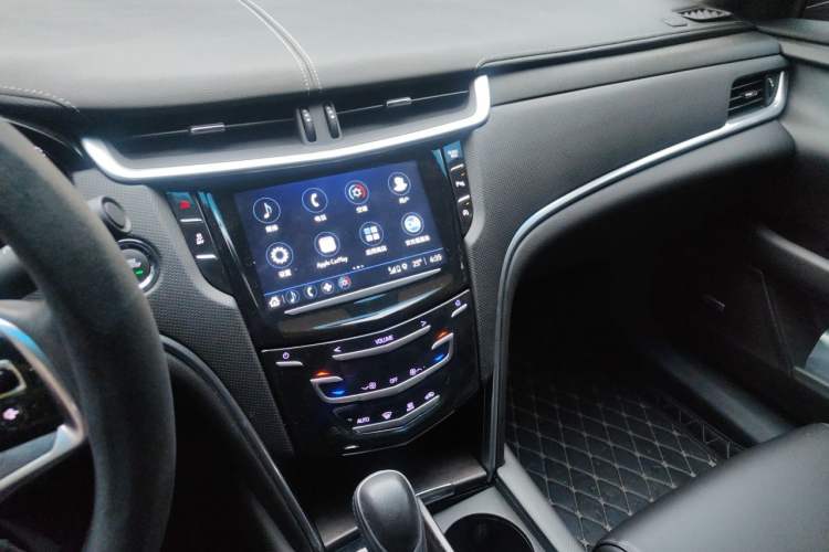Used Cadillac XTS 2018 28T Tech Edition Audio And AC Panel