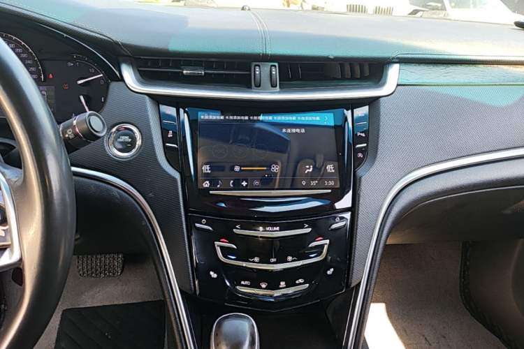 Used Cadillac XTS 2018 28T Elite Edition Audio And AC Panel
