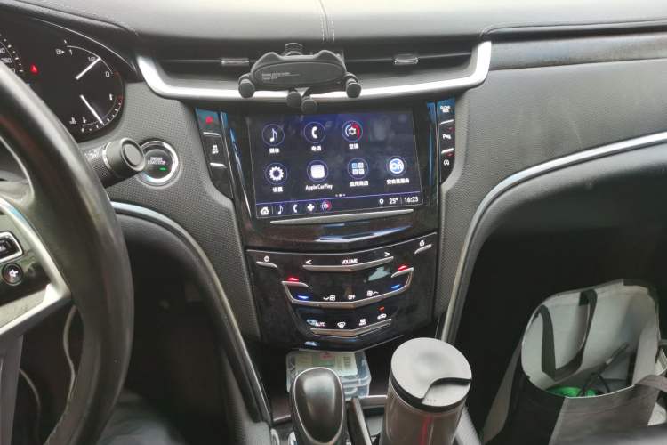 Used Cadillac XTS 2018 28T Elite Edition Audio And AC Panel