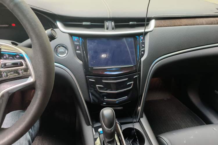 Used Cadillac XTS 2018 28T Elite Edition Audio And AC Panel