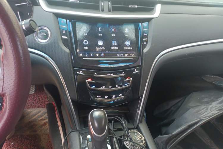 Used Cadillac XTS 2018 28T Tech Edition Audio And AC Panel