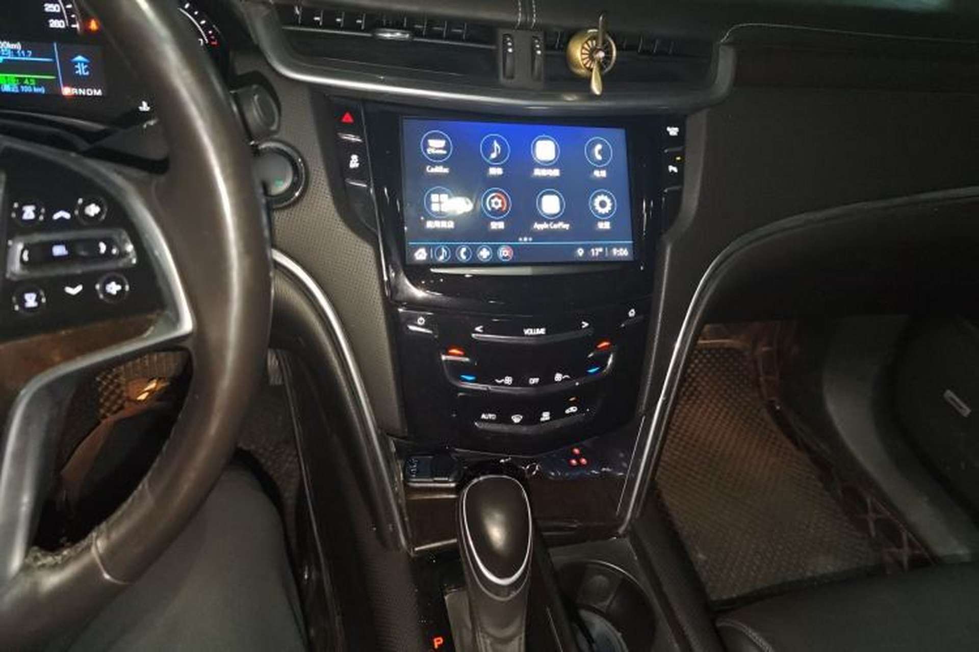 Used Cadillac XTS 2018 28T Elite Edition Audio And AC Panel
