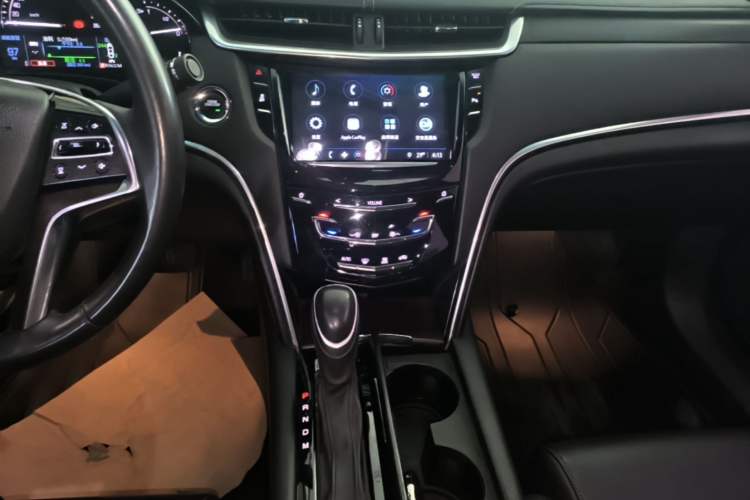 Used Cadillac XTS 2018 28T Tech Edition Audio And AC Panel