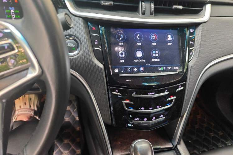 Used Cadillac XTS 2018 28T Tech Edition Audio And AC Panel