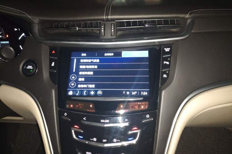 Used Cadillac XTS 2018 28T Tech Edition Audio And AC Panel