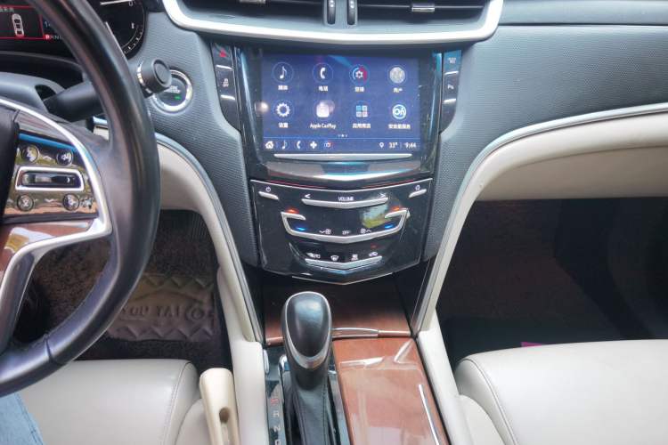Used Cadillac XTS 2018 28T Tech Edition Audio And AC Panel