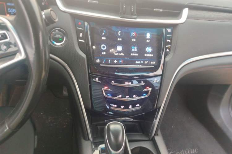 Used Cadillac XTS 2018 28T Elite Edition Audio And AC Panel