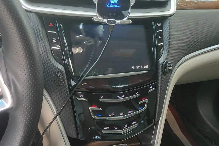 Used Cadillac XTS 2018 28T Elite Edition Audio And AC Panel