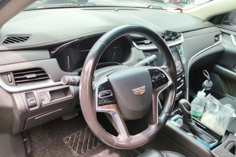 Used Cadillac XTS 2018 28T Tech Edition Center Console