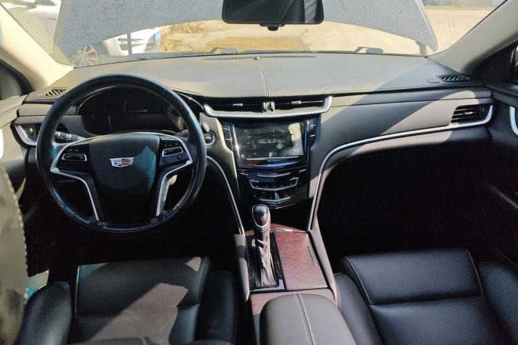 Used Cadillac XTS 2018 28T Tech Edition Center Console