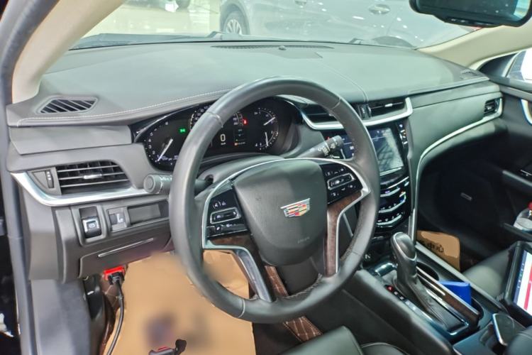 Used Cadillac XTS 2018 28T Tech Edition Center Console