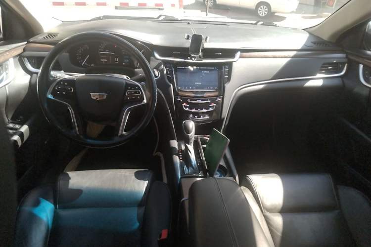 Used Cadillac XTS 2018 28T Elite Edition Center Console