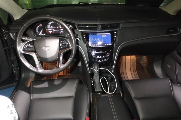 Used Cadillac XTS 2018 28T Tech Edition Center Console