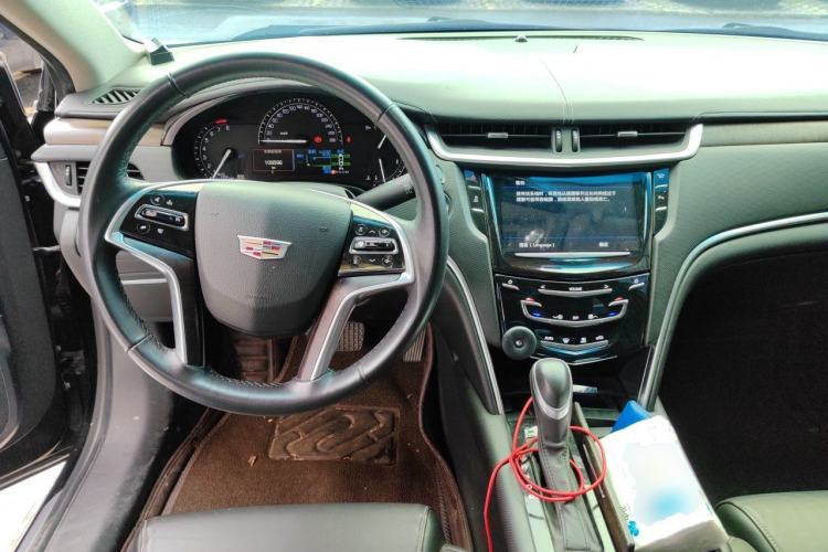 Used Cadillac XTS 2018 28T Elite Edition Center Console