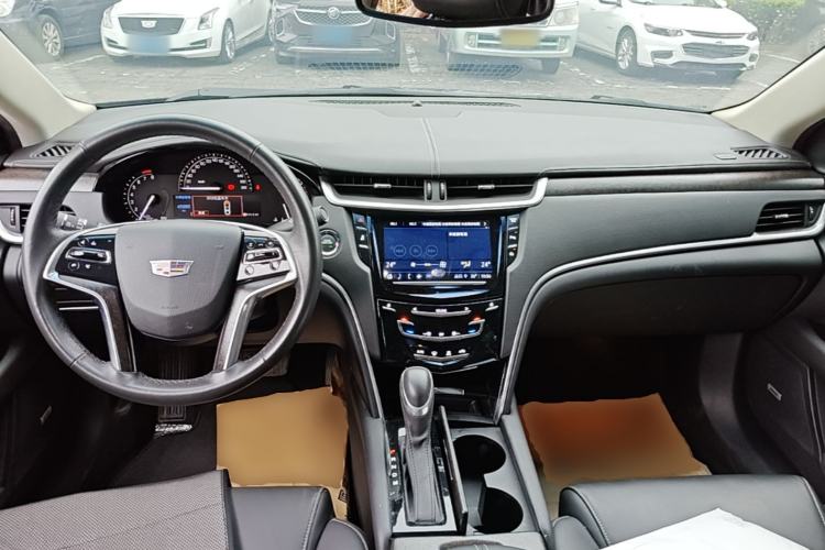 Used Cadillac XTS 2018 28T Elite Edition Center Console