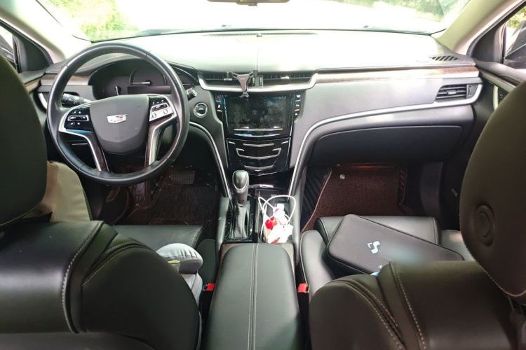 Used Cadillac XTS 2018 28T Elite Edition Center Console