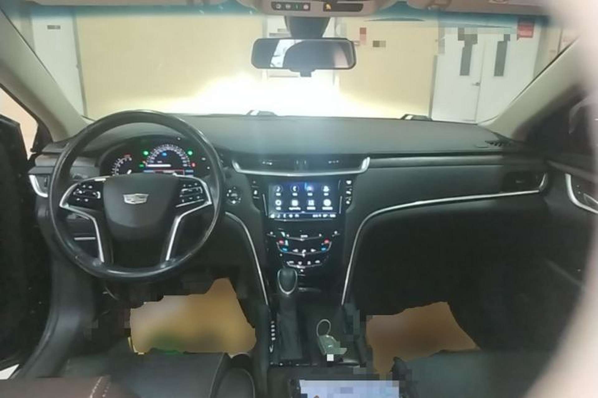 Used Cadillac XTS 2018 28T Elite Edition Center Console