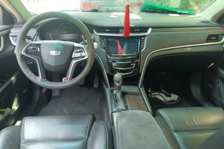 Used Cadillac XTS 2018 28T Elite Edition Center Console