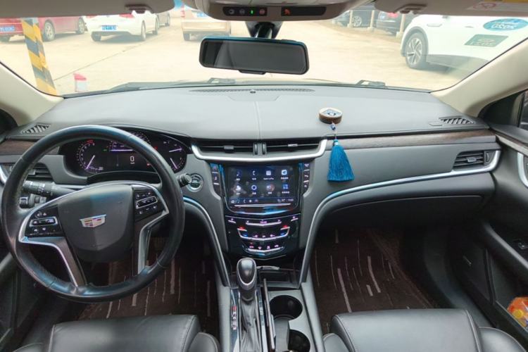 Used Cadillac XTS 2018 28T Elite Edition Center Console