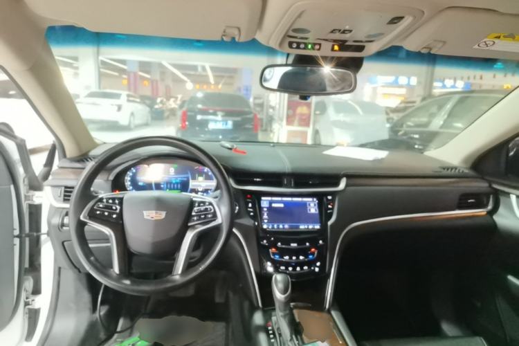 Used Cadillac XTS 2018 28T Luxury Edition Center Console