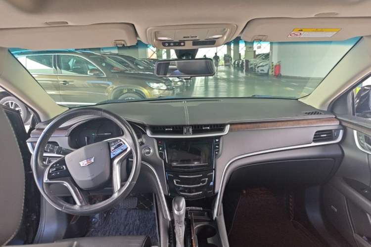 Used Cadillac XTS 2018 28T Elite Edition Center Console