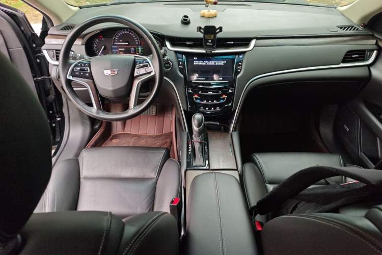 Used Cadillac XTS 2018 28T Elite Edition Center Console