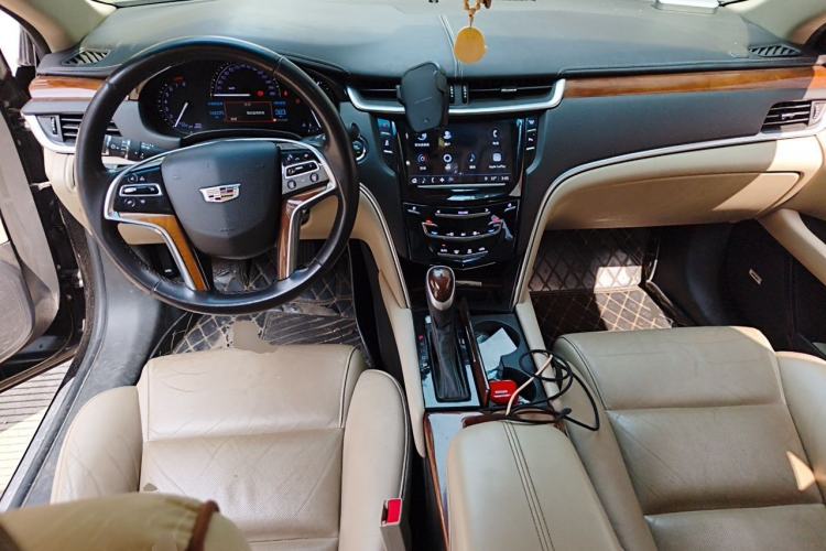 Used Cadillac XTS 2018 28T Elite Edition Center Console