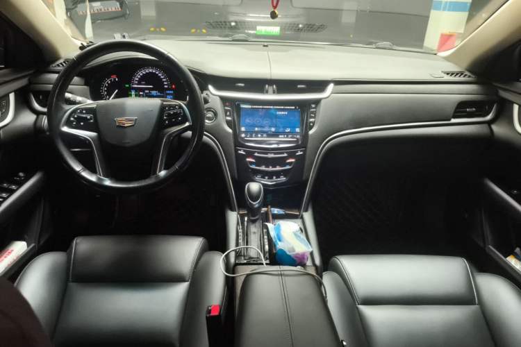 Used Cadillac XTS 2018 28T Tech Edition Center Console