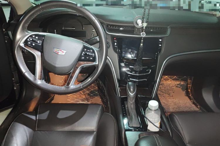 Used Cadillac XTS 2018 28T Elite Edition Center Console