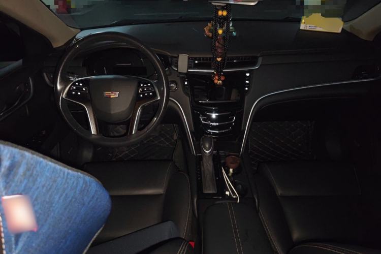 Used Cadillac XTS 2018 28T Tech Edition Center Console