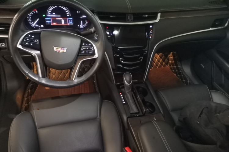 Used Cadillac XTS 2018 28T Elite Edition Center Console