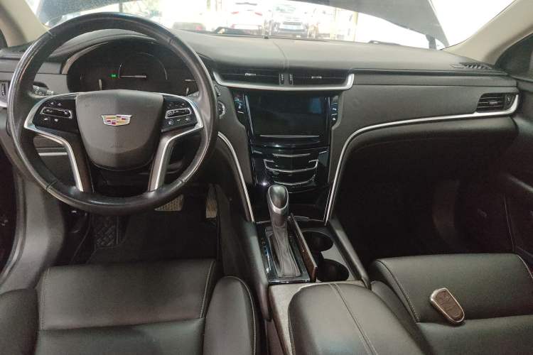 Used Cadillac XTS 2018 28T Tech Edition Center Console