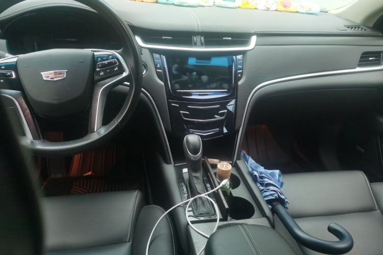 Used Cadillac XTS 2018 28T Tech Edition Center Console