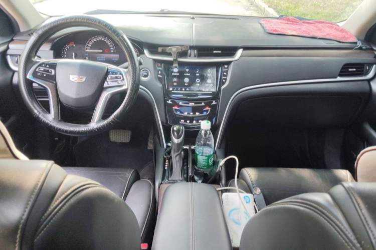 Used Cadillac XTS 2018 28T Elite Edition Center Console