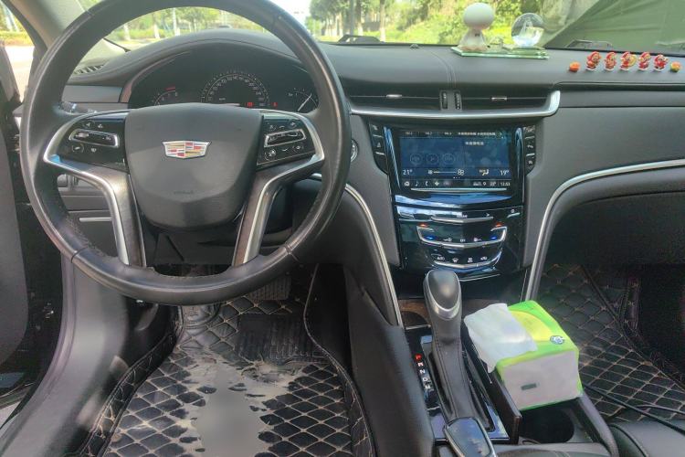Used Cadillac XTS 2018 28T Tech Edition Center Console