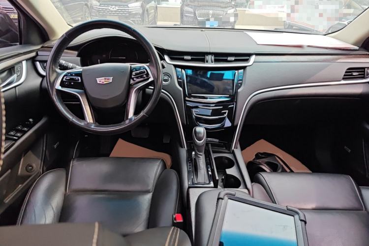 Used Cadillac XTS 2018 28T Elite Edition Center Console