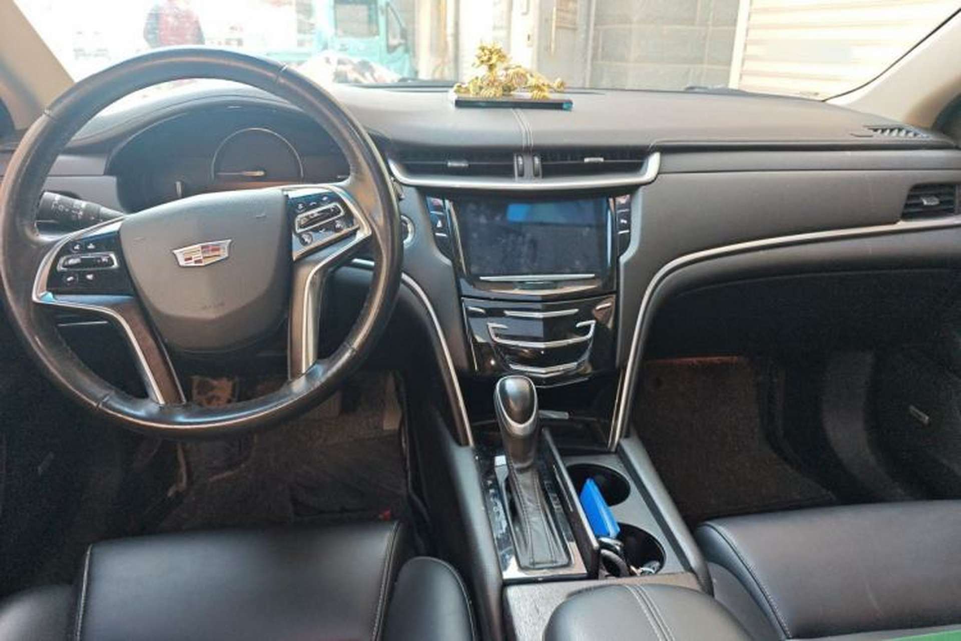 Used Cadillac XTS 2018 28T Tech Edition Center Console