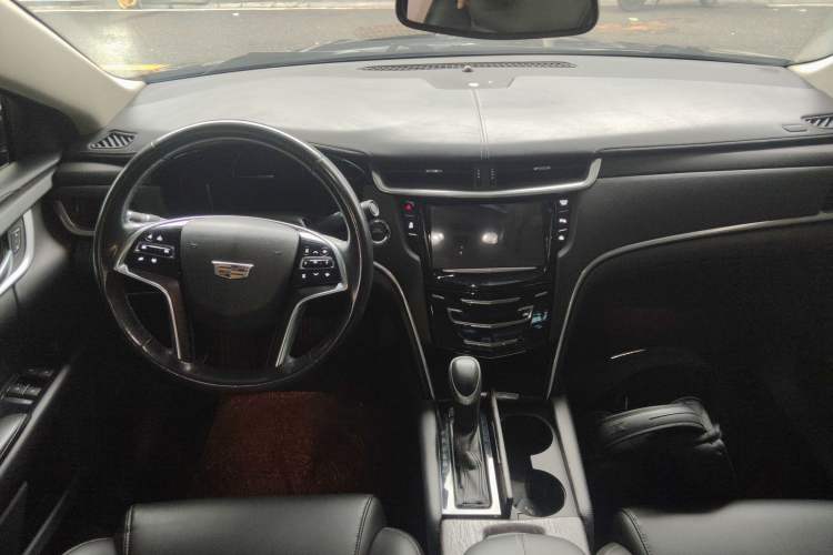 Used Cadillac XTS 2018 28T Tech Edition Center Console