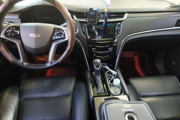 Used Cadillac XTS 2018 28T Elite Edition Center Console