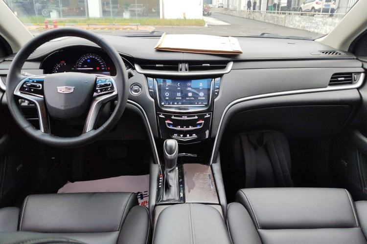 Used Cadillac XTS 2018 28T Tech Edition Center Console