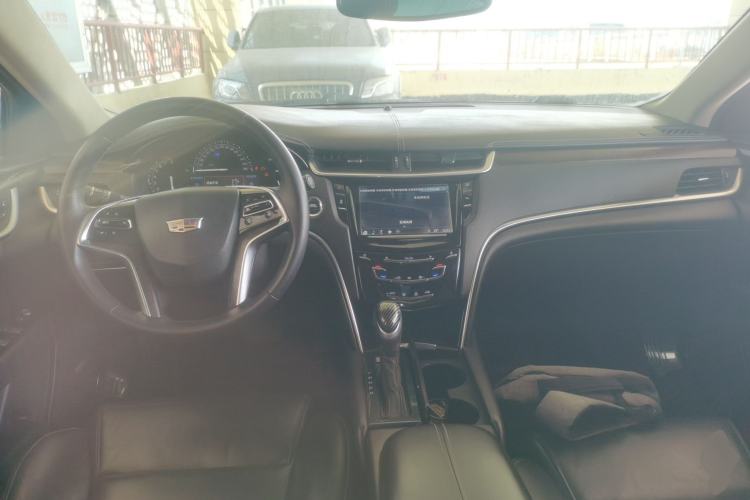 Used Cadillac XTS 2018 28T Elite Edition Center Console