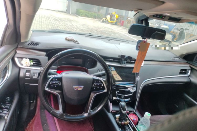 Used Cadillac XTS 2018 28T Elite Edition Center Console