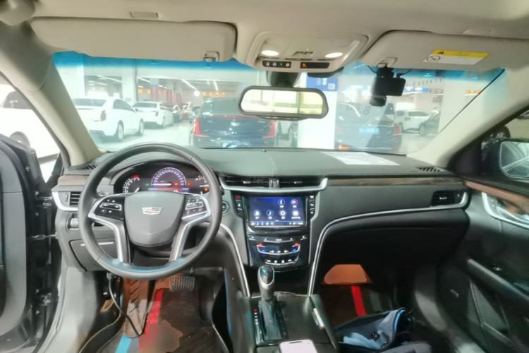Used Cadillac XTS 2018 28T Elite Edition Center Console