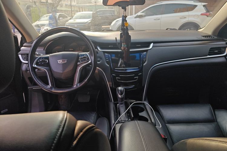 Used Cadillac XTS 2018 28T Elite Edition Center Console
