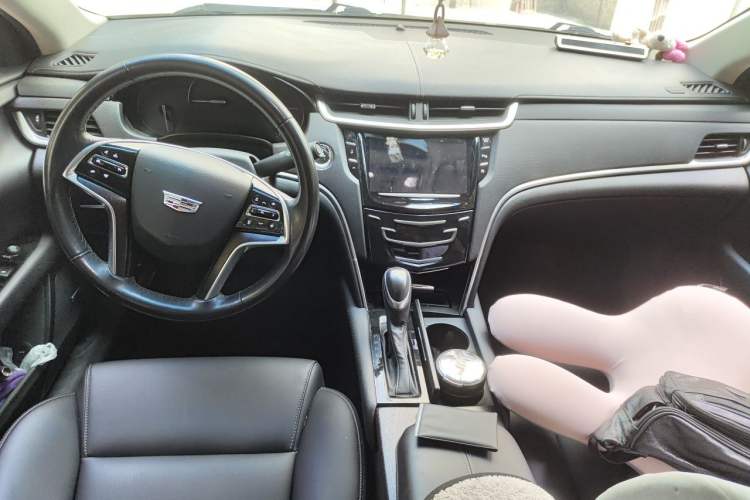Used Cadillac XTS 2018 28T Tech Edition Center Console