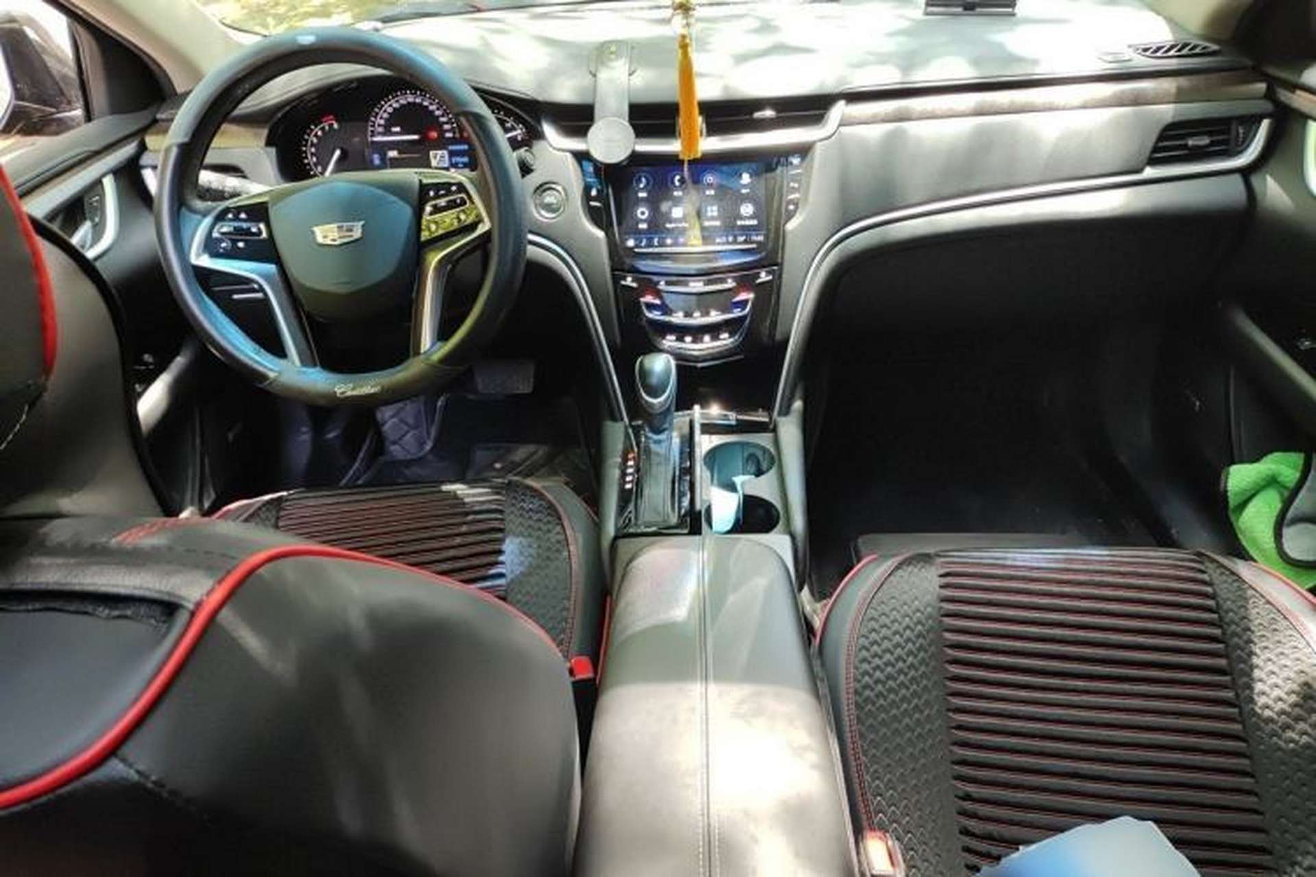 Used Cadillac XTS 2018 28T Elite Edition Center Console