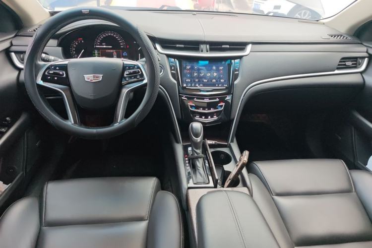 Used Cadillac XTS 2018 28T Tech Edition Center Console