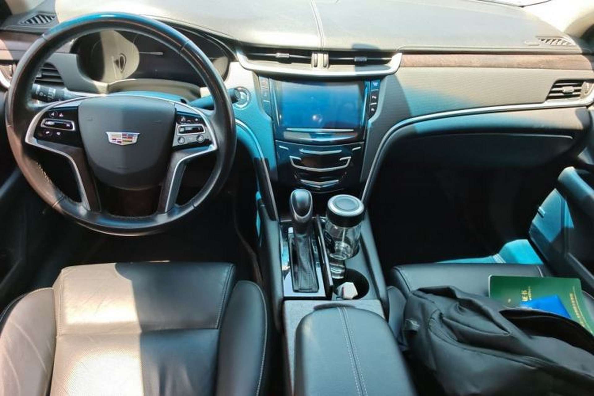 Used Cadillac XTS 2018 28T Elite Edition Center Console
