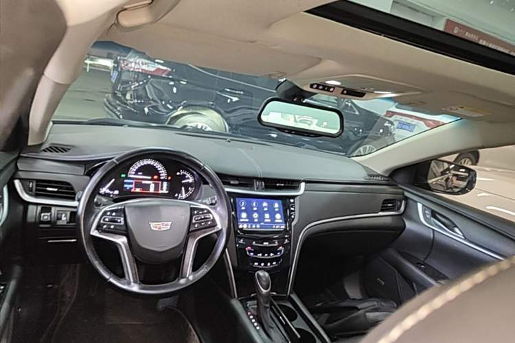 Used Cadillac XTS 2018 28T Tech Edition Center Console
