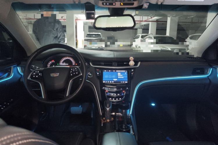 Used Cadillac XTS 2018 28T Elite Edition Center Console